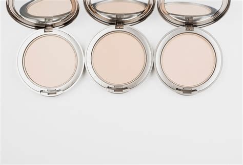 Лучшие крем-пудры для лица: обзор и рекомендации | KUDRI-BROVI