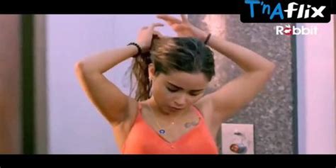 Suhana Khan Lesbian Butt Scene In Tadap Tnaflix