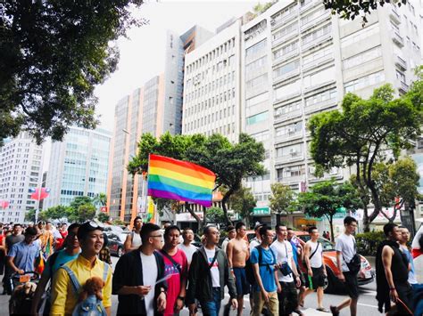 心情 為自己驕傲 看板 lesbian 批踢踢實業坊