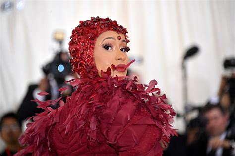 Cardi B Had Liposuction Done—Then Went Straight to Performing | Glamour