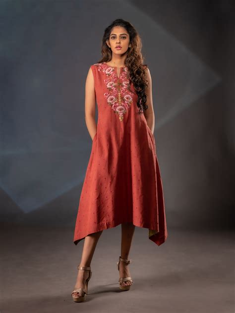 Natural Dyed Sleeveless Hand Embroidery Kurti Dress With Side Pockets