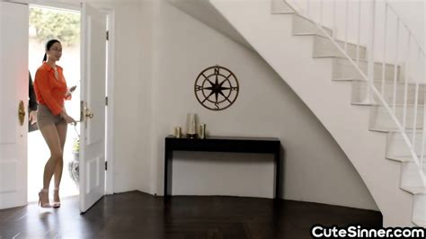 Rimmed Sinner Babe Gets Pussydestroyed In Passionate Affair