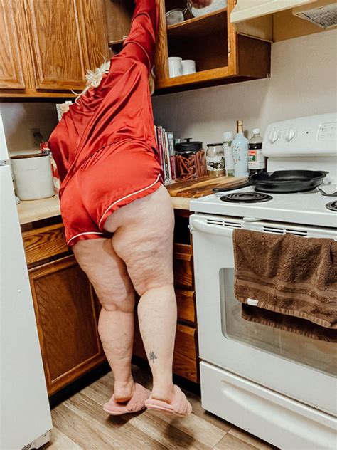 Alice BBW Goddess Shows Off Her Fat Body For You 23 Pics XHamster