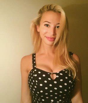 Hair Polka Dot Blond Clothing Pattern Porn Pic