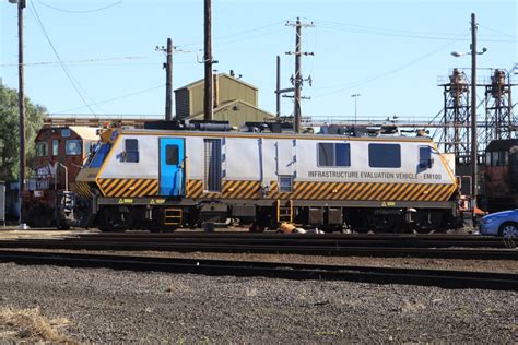 em  serviced   bg turntable  south dynon wongms