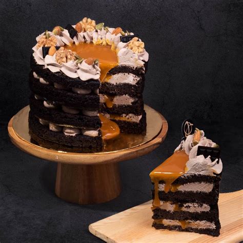 Salted Caramel Vegan Naked Cake JUNANDUS