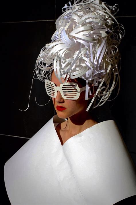 Paper fashion, make up, бумага, бумажный костюм, наряд, платье в 2024 г ...