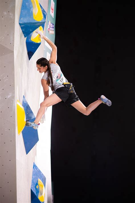 US climber Kyra Condie shares her... - Tokyo American Club