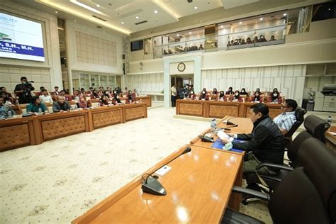 Meningkatkan Potensi Mahasiswa Prodi Administrasi Publik Um Bandung