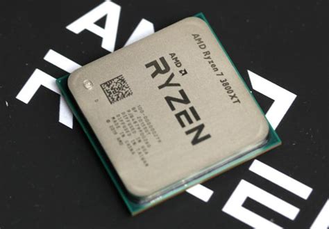 Ryzen 7 3800 XT, MSI MAG B550 tomahawk, Crucial 16 GB 3200 mhz