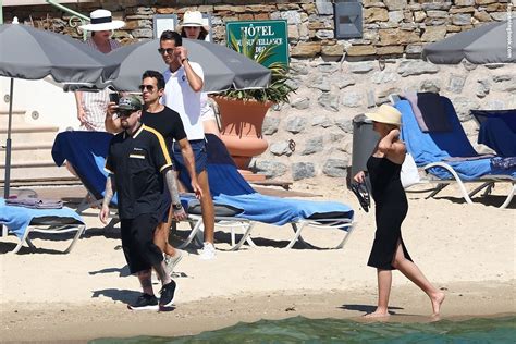 Cameron Diaz Camerondiaz Nude The Fappening Photo 1001253 FappeningBook