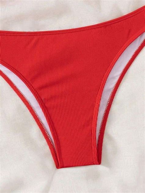 Conjunto Bikini Rojo De Aros Petalos