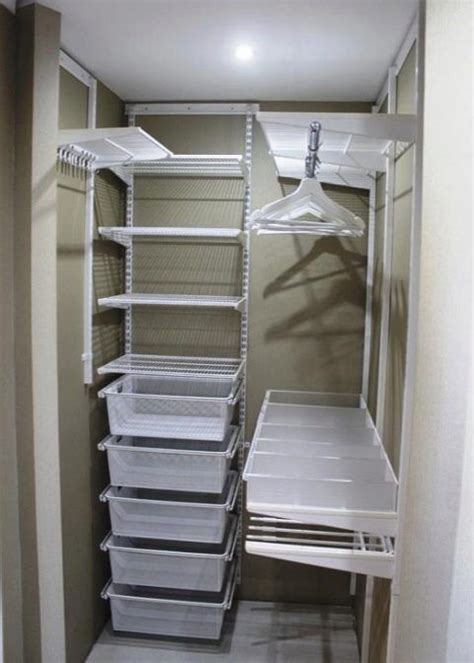 Мини гардеробная в кладовке идеи - 85 фото