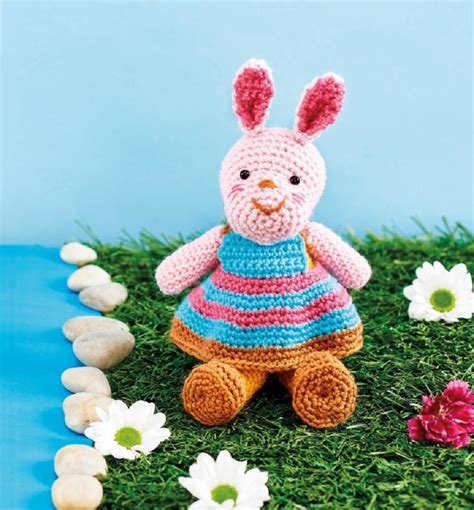 Knitting Vs Crochet Easter Bunnies Knitting Patterns Let S Knit