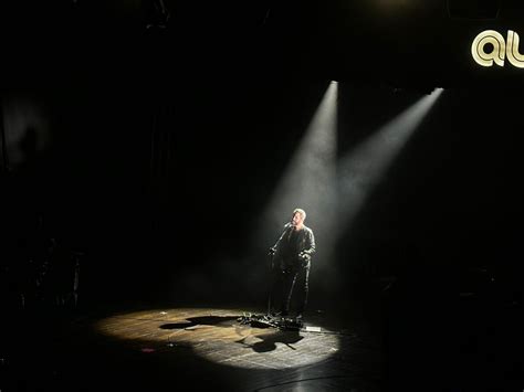 Cigarettes After Sex traz o minimalismo para o palco da Audio em show intimista e nostálgico