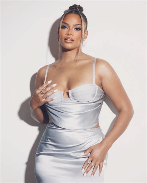 Celeb T H I C C Ebony Kamie Crawford Nude Photo 19 The Fappening Leaked Photos