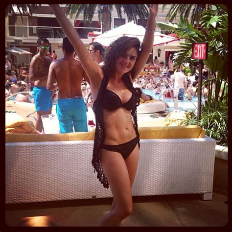 Naked Zoraida G Mez Added By Pepelepu