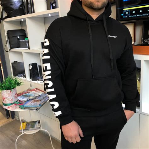 Толстовка Balenсiaga черная » Копии брендовой одежды