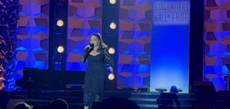 Gloria Estefan se convierte en la primera mujer latina en pisar el Salón de la Fama La Inolvidable