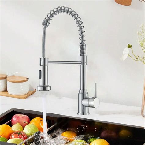 Modern Kitchen Sink Faucet Pull Down Sprayer Single Handle Single Hole Swivel Spout Hot And Cold