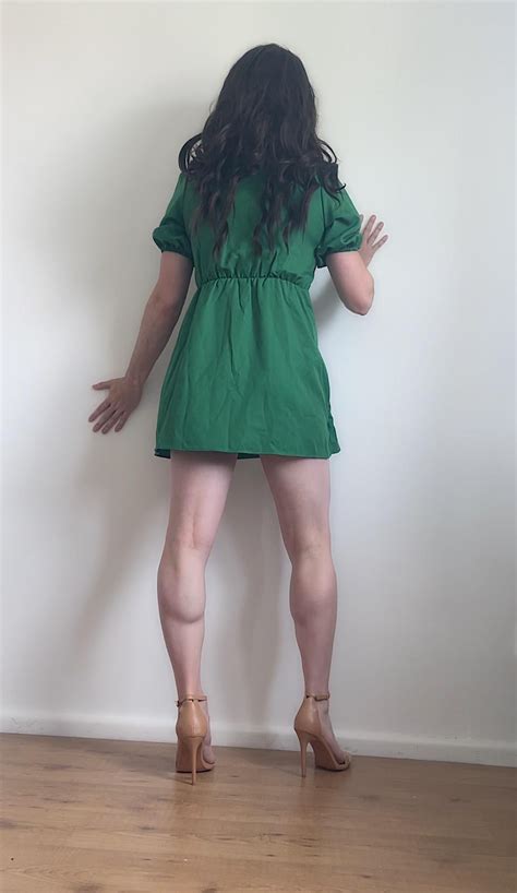 Does This Dress Make Me Look Too Masculine 😔💚👗 Rcrossdressing