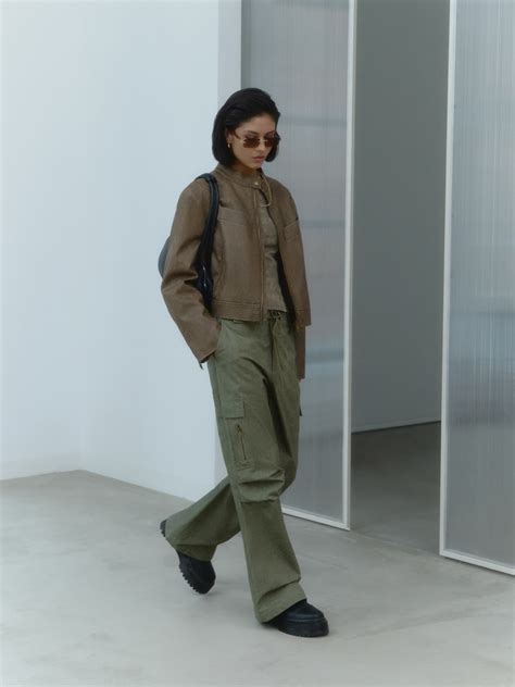 Прямая куртка из экокожи на молнии :: LICHI - Online fashion store