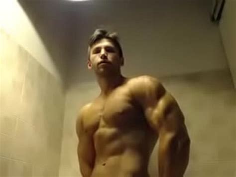 Sexy Muscle Guy XVIDEOS