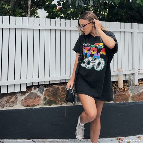 Lavender Baj Lavenderbaj Lavosaurus Nude Onlyfans Leaks Fappening Fappeningbook