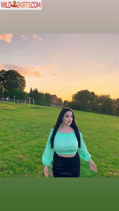 Irairina Romanian Busty Girl Irina X Keyalves Nude OnlyFans Instagram Leaked Photo