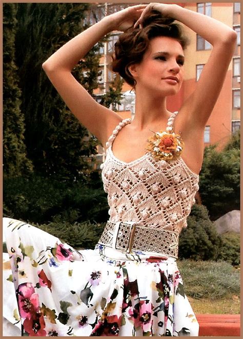 Бежевый топ с "шишечками" | Crochet clothes, Crochet top pattern ...