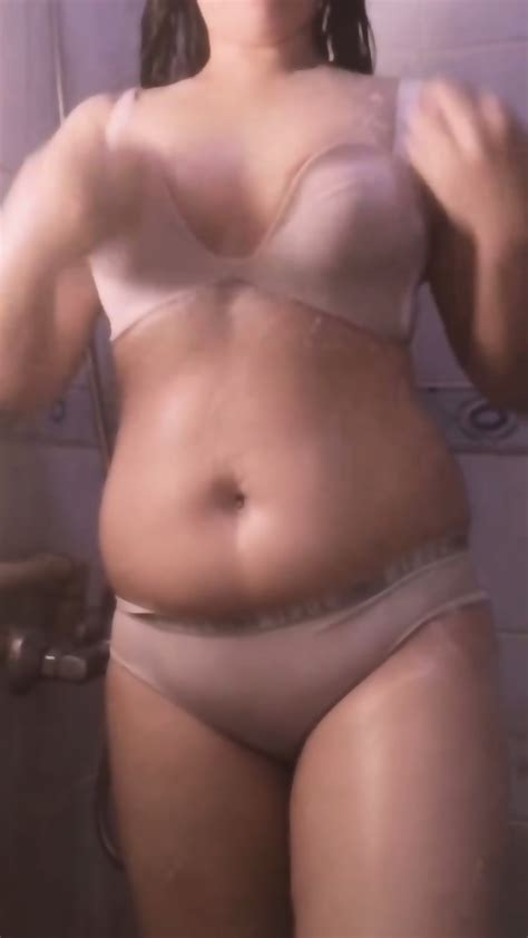 Marlboroqueensex Mandi Pakai Bikini