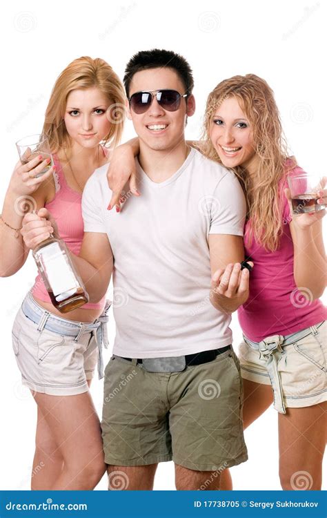 Twee Mooie Blonde Vrouwen En Jonge Man Stock Afbeelding Image Of Mooi Aantrekkelijk