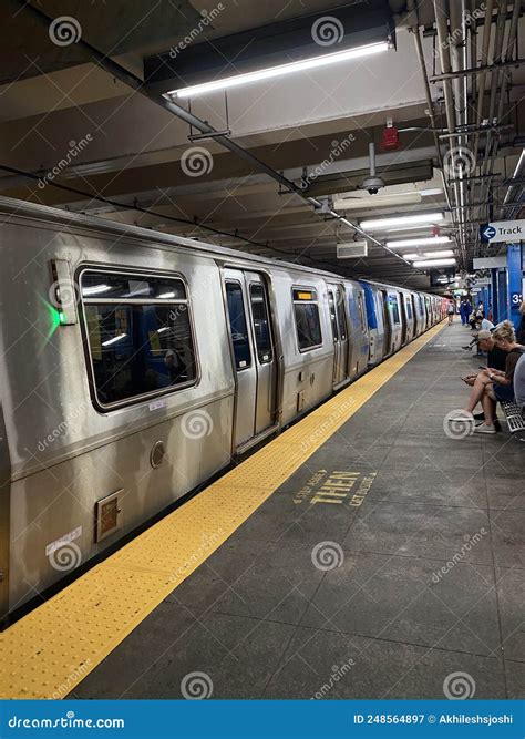 Commuters are sharing photos of the new 33rd street path station new york ny 8