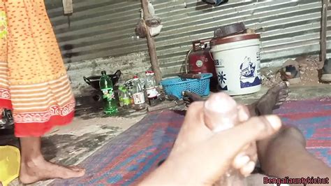 Very Sexy Indian Aunty Crazy Fucking Hot Kali Chut Din Mein Aunty Ko Chud Diya XHamster