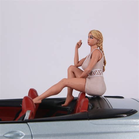 Scale Figure Handpainted Unpainted Resin Blonde Girl Sexy Woman Without Car In 1 24 1 32 1 18