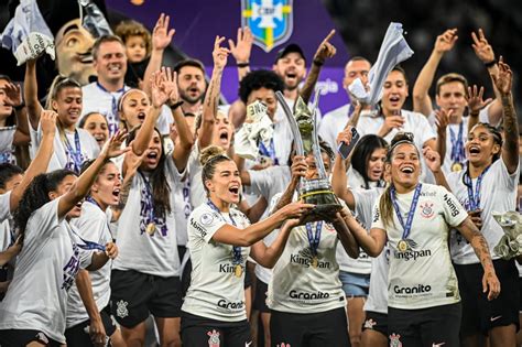 Recorde De P Blico Corinthians Vira Sobre Ferrovi Ria E Ganha