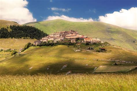 Il Cammino Di San Benedetto 300 Km Da Norcia A Subiaco Fino A Montecassino