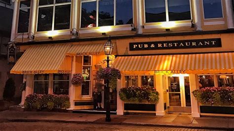 Brick Alley Pub and Restaurant | Newport, Issaquah, Curaçao, Curaçao - Venue Report