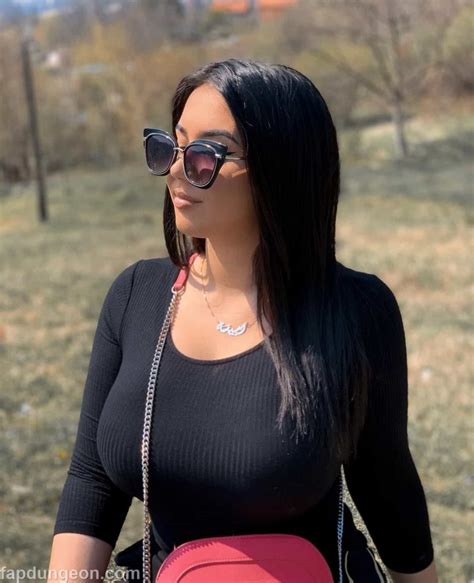 Emina Jahi Emiinajahic Huge Tits Brunette Fapdungeon