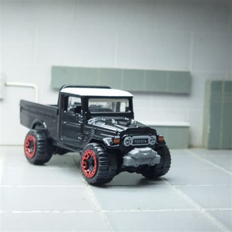 Jual Hot Wheels Tlc Toyota Land Cruiser Fj Red Edition Not Lbwk Mini Gt Kab Bogor