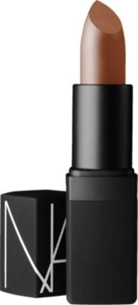 The Best Nude Lipstick For Every Skin Type