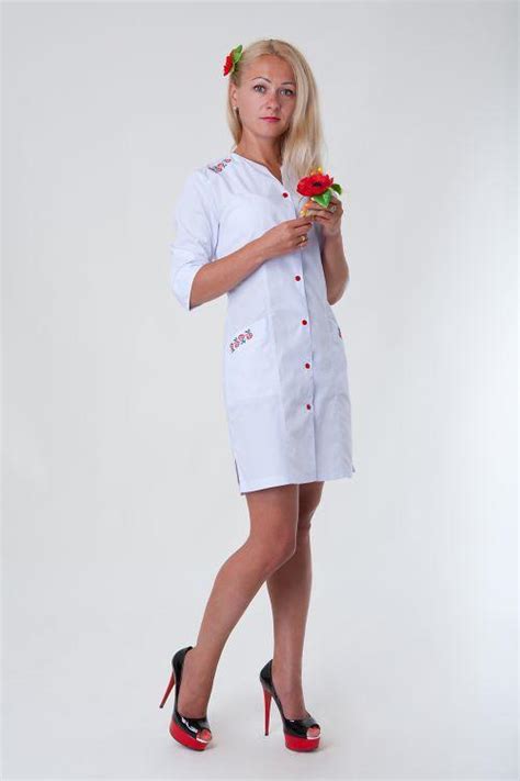 Медицинский Женский Халат с Вышивкой Узор на Кнопках, Батист 40-56 ...