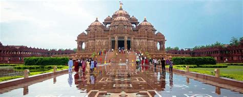 Detailed Information about Akshardham Temple in Delhi-EaseMyTrip