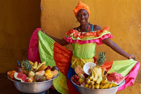 What Are Cultural Norms for Colombia Tours?