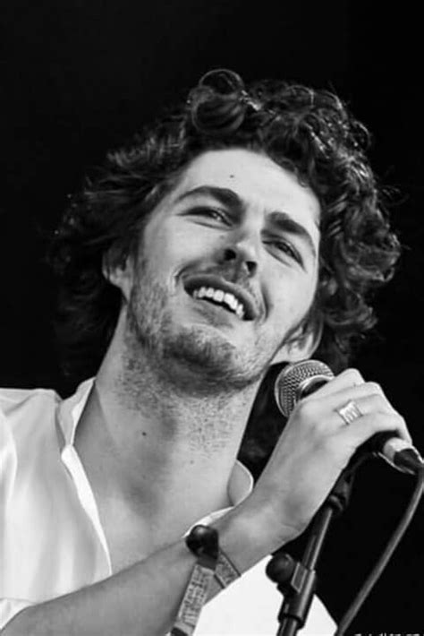 Pin By Lisa Day On Hozier Hozier Hot Irish Men Andrew