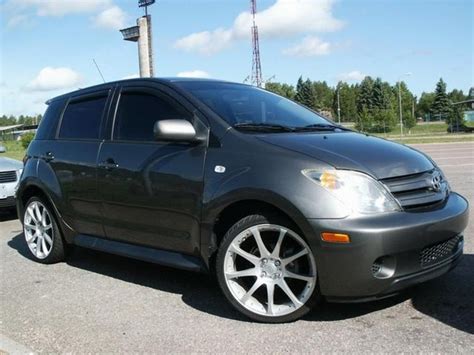 2005 Toyota Scion Specs