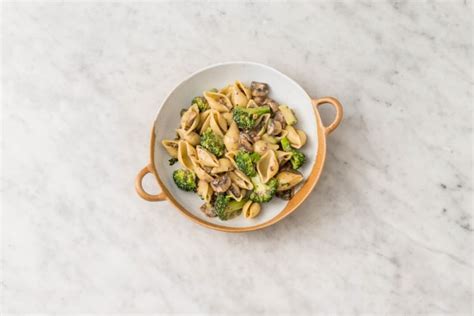 Conchiglie fraîches aux brocolis et aux lardons Recette HelloFresh