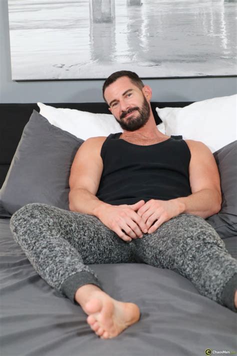 Gio Carrera ChaosMen Gay Porn Video GayMobile Fr