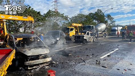 國3寶山段「5車連環撞起火」 車流嚴重回堵8公里│車禍│封閉│寶山路段│tvbs新聞網