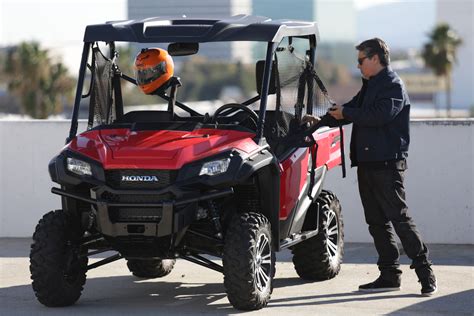 2016 Honda Pioneer 1000 19